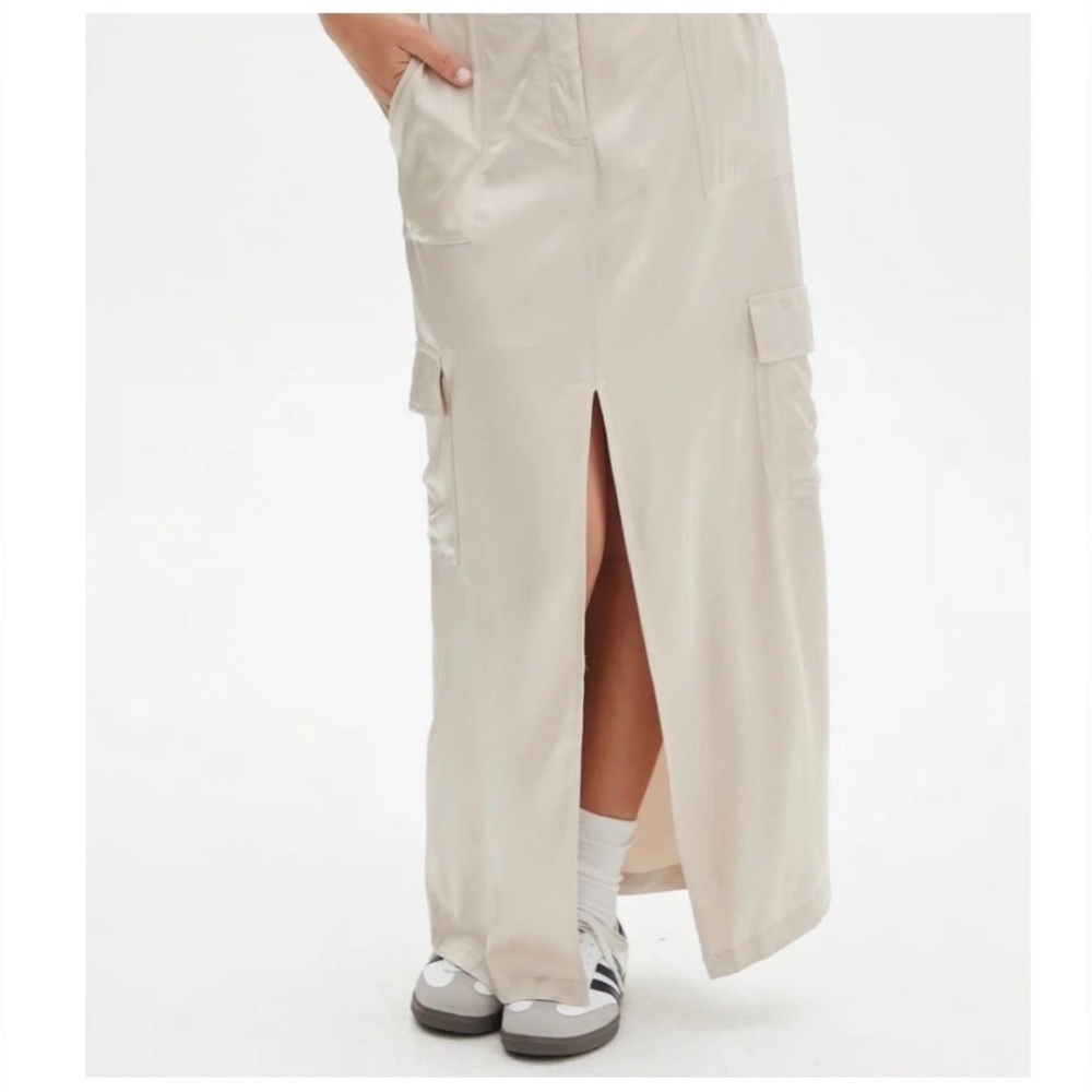 HOUSE OF HARLOW 1960 Satin Cargo Maxi Skirt Silky look Flowy Beige Y2K Sz L